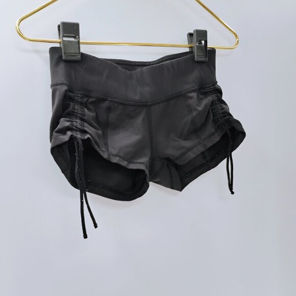 Lululemon Shorts Women 2 Black Mesh Over Miles Running Active Stretch Gym Logo - Picture 2 of 10